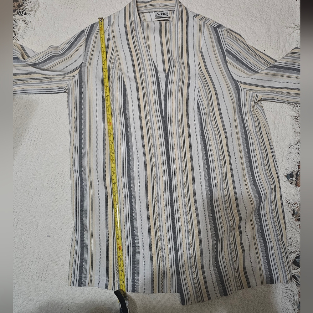 Elegant Striped Women's Blazer - Picture 2 of 10